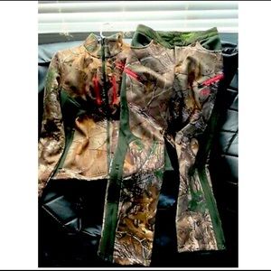 Women’s NWT UA scent control camo